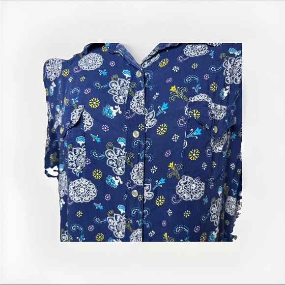 Wrangler Blue Floral Blouse Lightweight Short-Sleeved - Picture 3 of 7